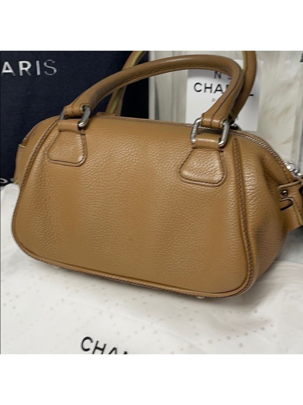 AUTHENTIC CHANEL LAX TASSEL BOWLER BAG TAWNY PEBBLED LEATHER SHOULDER BAG - Picture 6 of 16